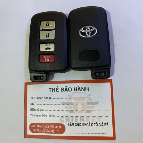 chìa khóa ô tô camry 3