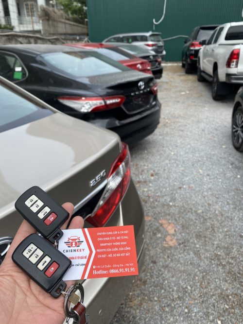Chìa khóa ô tô camry1