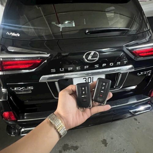 Làm chìa khoá Lexus LX570