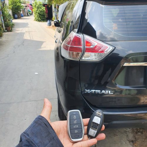 Làm chìa khoá Nissan XTrail