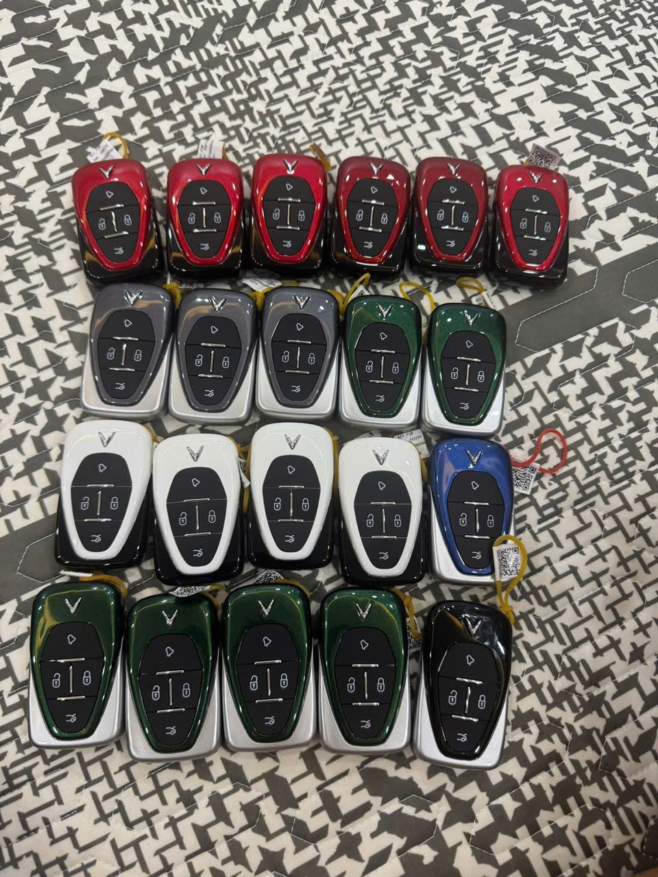 Làm chìa khóa xe điện Vinfast